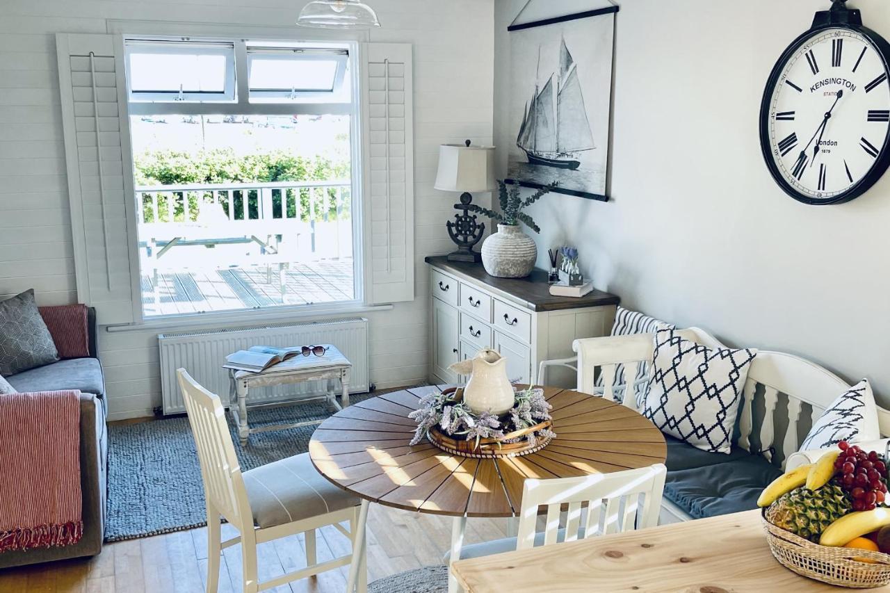 Wavecrest Holiday Cottage By Trident Holiday Homes Гарривоу Экстерьер фото